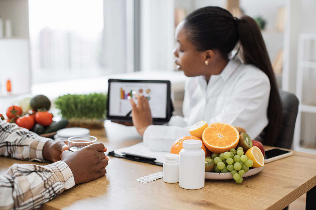 Dietitian providing advice to a client